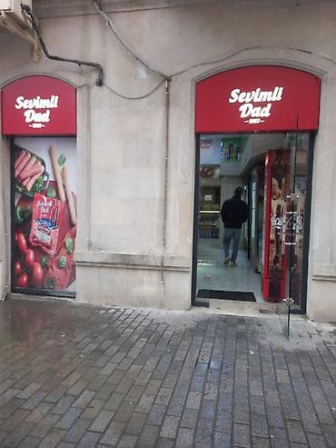 sərin su: Hazır biznes kimi satılır Şəhərin ən prestiş yerində gündəlik alverə — 1