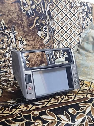 Avtomobil üçün multimedia mərkəzi paneli və 2DIN multimedia başlıq