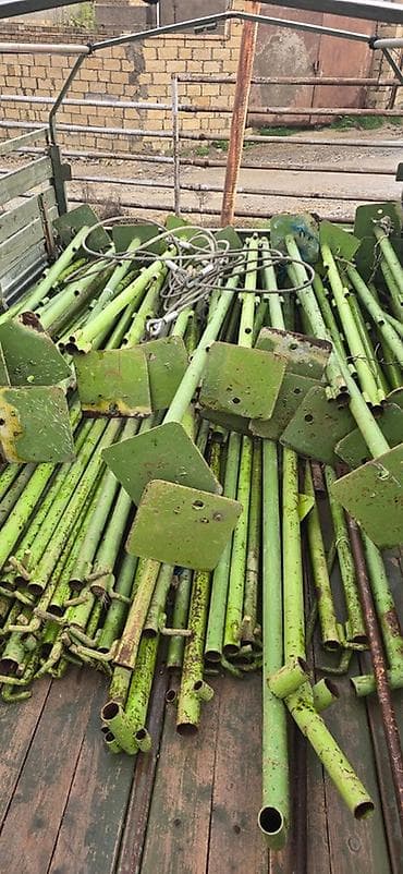 булочки оптом: Sənaye meqafon karkası üçün yaşıl rəngli metal dirəklər və dayaqlar — 2