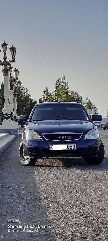 byd disk teker: LADA Priora xetcbek – tünd mavi rəng, tam qapalı salonlu. Xarici — 4