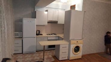 28 may metro: Nəsimi rayonu 28 may metrosunun yaxınlığında,yaşayış sahəsi 45 kv/m — 6