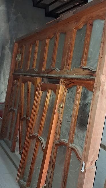 pol silen eski: Qiymət ədədi 50 manat Taxta pəncərə dəstəsi - Material: tam şam/çam — 3