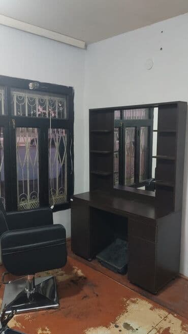 list demir qiymeti: Yeni, Saş kəsimi üçün masa, Güzgülü — 2