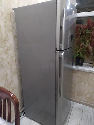 soyuducula: İşlənmiş 2 qapılı Sharp Soyuducu Satılır, rəng - Boz, Təkərli — 2