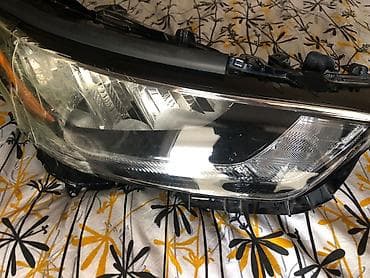 Avtomobilin elektrik sistemləri: Sağ, Yaxın və uzaq vuran işıqlar Toyota, 2022 il, Orijinal, ABŞ, İşlənmiş — 1