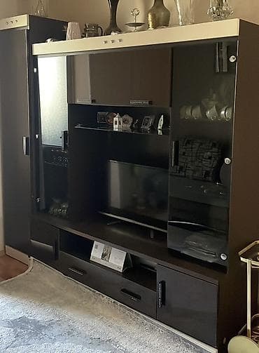 mebel evi: Düz TV altlığı, Polkalı, Laminat — 1