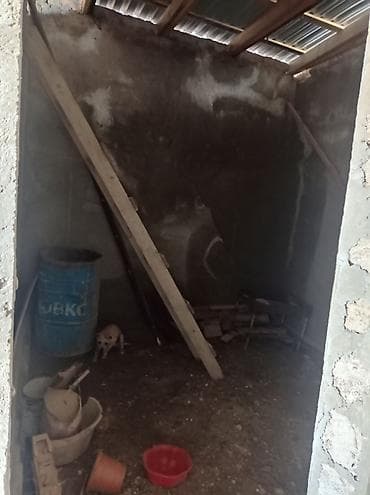 avtovaqzalda heyet evleri: Obyekt üçün yarımçıq tikili – həyətyanı sahədə ayrıca tikilmiş — 3