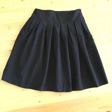 məktəb çantaları və qiymətləri: Mektebli yubkaları 10-13 yaş üçün Hər ikisidə təzə kimidir cəmi 1-2 — 1