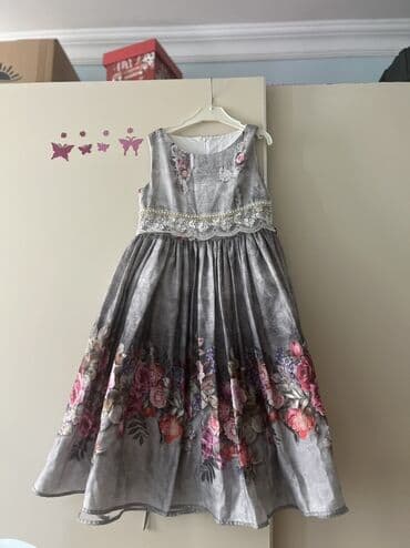 Qız uşaqları üçün zərif don - Rəng: Boz tonlarında, ətək hissəsində