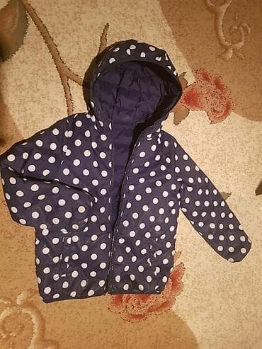 Vetrovka Benetton brendidir. İki tərəfli vetrovkadır. Heç bir yırtığ