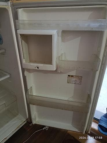 Duxovkalar: 2 qapılı Samsung Soyuducu Satılır, rəng - Ağ — 6