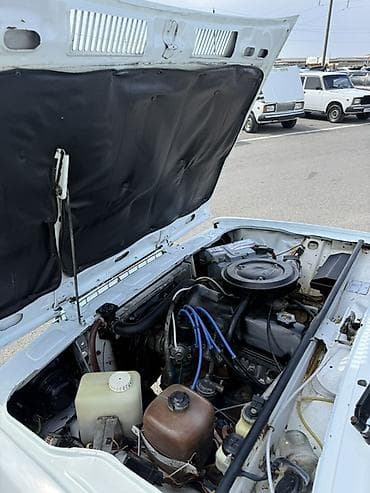 vaz 2107 şit: Hazır Kredit VAZ 2107, ağ rəng, 2003 mot 06 karobka 5. İdeal vəzyətdə — 3
