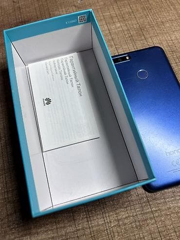 iwdenmiw telfonlar: Honor 7C, 32 GB, rəng - Göy, İki sim kartlı — 3