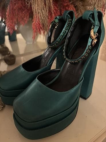 ayaqqabı bağı: Zümrüd-yaşıl platformalı qadın tufliləri - Brend yazısı: VERSACE iç — 4