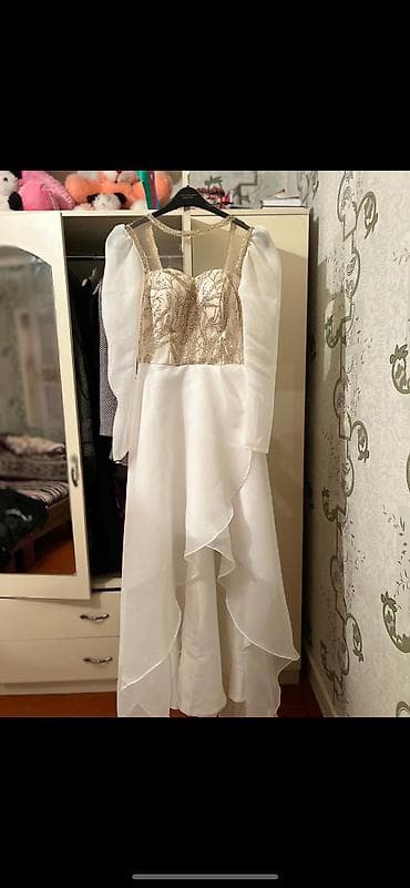 ağ xına: 400azna alınıb 150 azna satılır 1 defe geyinilib tezeden hech bir — 6