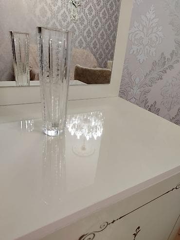 Şamdanlar: Bir vaza, Xrustal — 1