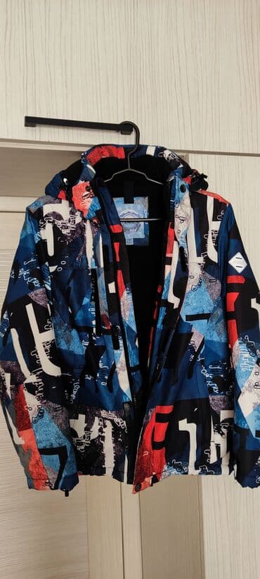 Təzə .Yeni. firma DISUMER kurtkasıdı. 11-12 yaşında olan uşağlar