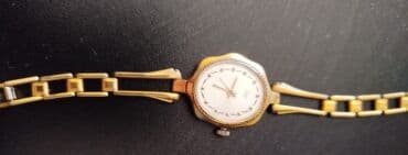 el fecr saat: Yeni, Qol saatı, Luch, rəng - Sarı — 4