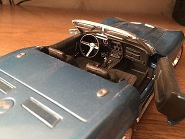 gitara kabel: Kolleksiya üçün die-cast model avtomobil – mavi rəngli klassik — 4