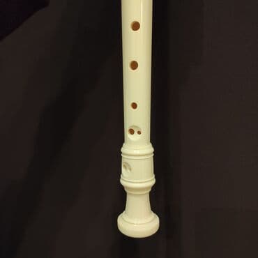 qamis: Blok-fleyta Yamaha Ünvan:Nizami 42 (Daxili işlər nazirliyin arxası) İş — 4