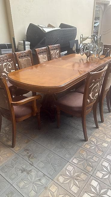taxta bocka: Qonaq otağı üçün, Açılmayan, Oval masa, 8 stul — 1