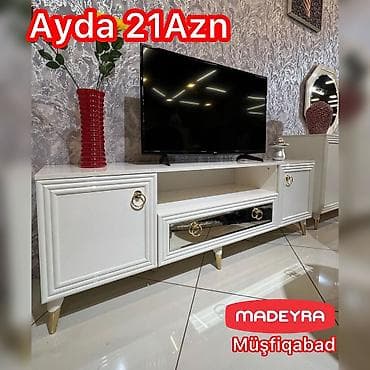 masa usdu kapter: Düz TV altlığı, Polkalı — 1