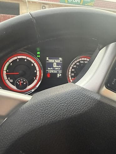 hyundai santa fe benzin: Dodge Durango – ağ rəngli, 7 yerlik geniş SUV. Mühərrik və — 4