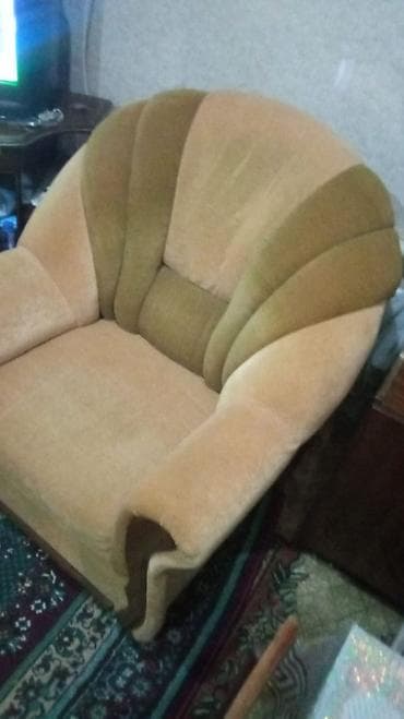 divan və kreslolar: Klassik divan, Divan — 4