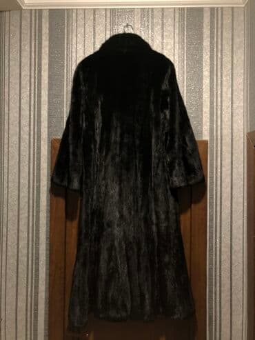 kürkler: Qara rəngli xəz palto - Material: parlaq, sıx tüklü xəz (qara) - — 2