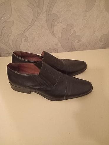 Кроссовки и спортивная обувь: Размер: 43, цвет - Черный, Новый — 1