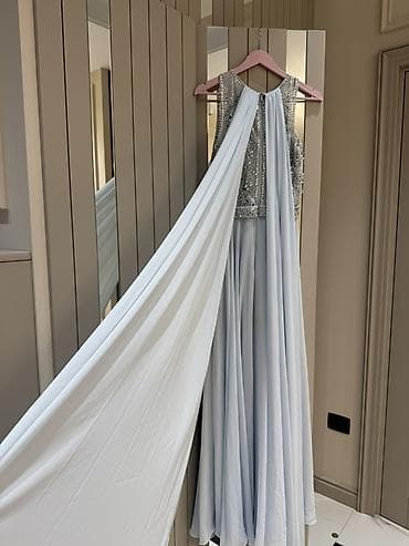 libaslar: 300alinib 1defe geyinilib Ağ-göy rəng tonlarında uzun şifon gecə — 2