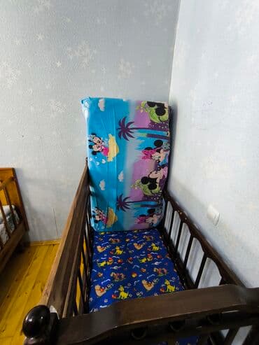 2 mərtəbəli çarpayı: Oğlan və qız üçün, İşlənmiş, Dördbucaq, Beşik, Dəstsiz, Matras ilə, Yellənmə mexanizm ilə — 3