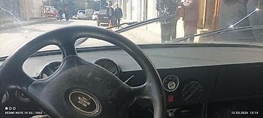 sadiq lapetler: VAZ 2103, qəhvəyi rəng, sedan gövdə. Xüsusiyyətlər: - Arxa ötürücülü — 3