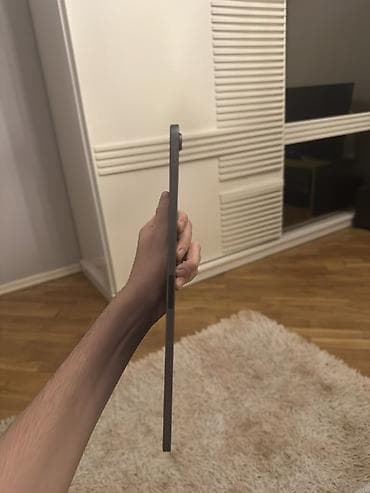 ipad mini 5 2019 qiymeti: Apple iPad Air 5 (Space Gray) Hecbir Problemi yoxdu bir yerinde — 3