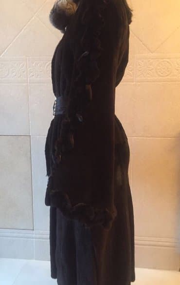 Kia: Orjinal shuba. Sergi malidi. 7000azn alinib! Yeni kimidir. Qashlari — 4