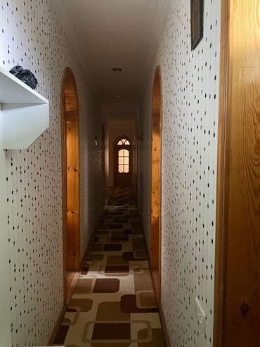 7 ve 8 mkr satilan evler: 6 otaqlı, 7000 kv. m, Orta təmir — 11