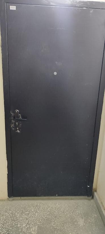 qapi demir qapi seyf qapi: Dəmir giriş qapısı – ikiüzlü model - Xarici tərəf: mat qara rəngdə — 2