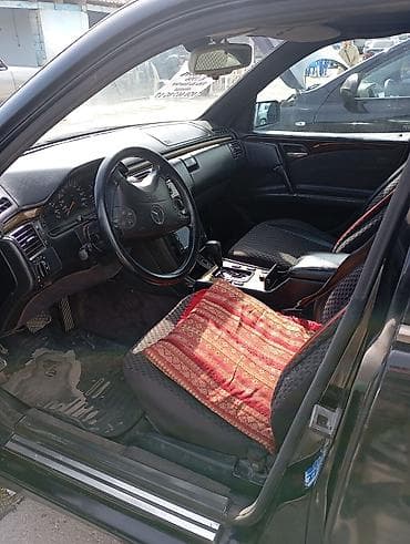 102 motor mercedes: Mercedes-Benz E-Class: 1.8 l | 1996 il Sedan — 5