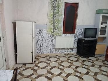 yevlax makler: 2 nəfər xanım. işləyən və tələbə xanımlar. 1 nəfər 150 AZN kommunal — 2