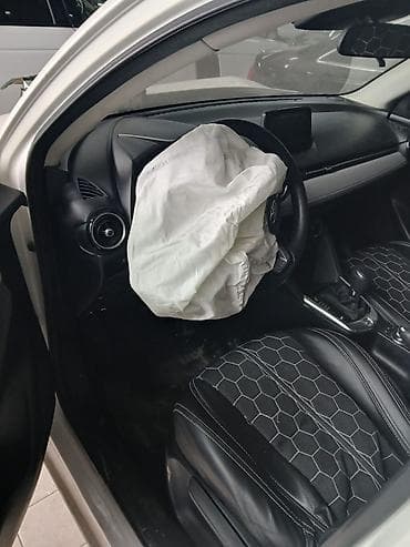 Продажа авто: Toyota Yaris: 1.5 л | 2018 г. Седан — 8