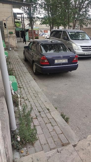 mersedes ehtiyyat: Mercedes-Benz E 220: 2.2 l | Sedan — 3