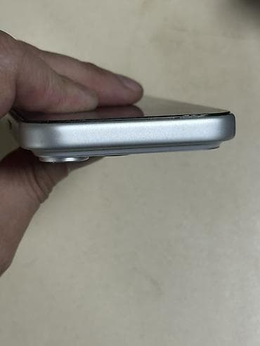 philips xenium 9@9h: IPhone 17 Pro, 256 GB, Gümüşü — 1