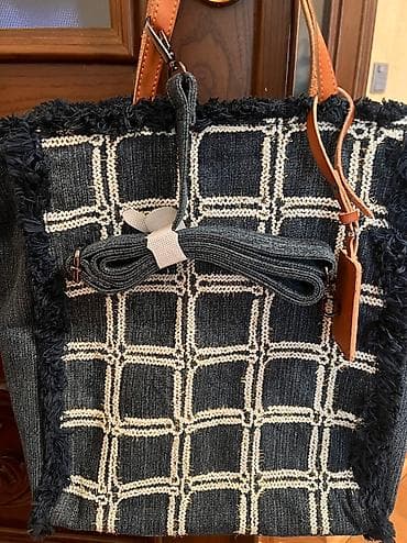 əl cantasi: Yenidir.60 azn alınıb.Yay,yaz cantasıdır.25azn satılır. Barter yoxdu — 2