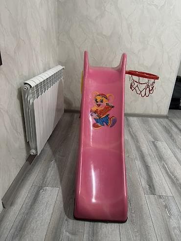 taxta oyuncaqlar: Uşaq üçün plastik sürüşkən və basketbol halqası dəsti - Rəng: çəhrayı — 2