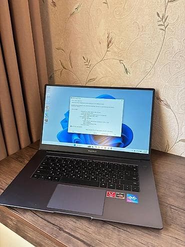 redmi note 10: CPU: Ryzen 5 3500u RAM: 8 GB DDR4 SSD: 256 GB M.2 NVMe™ PCIe® GFX — 1