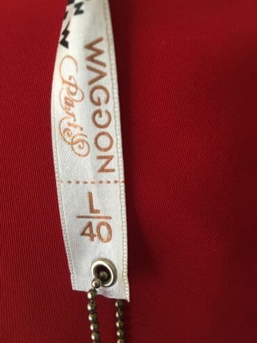 mat dodaq boyalari: Платье красивого красного цвета на красной подкладке. Французская — 5