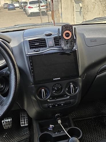 tv 102 ekran: Avtomobil üçün tam audio sistemi Komplekt: - Arxa rəfdə quraşdırılmış — 4