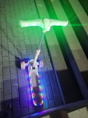 hover bohart: Uşaq skuterı – LED işıqlı, 3 təkərli işıqlı,musiqili - Rəng: açıq — 4