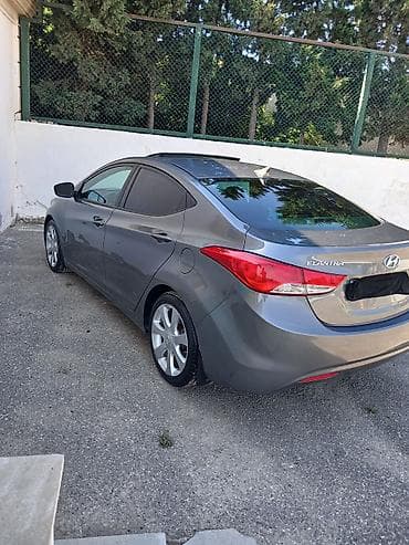 Nəqliyyat: Hyundai Elantra: 1.8 l | 2014 il Sedan — 9