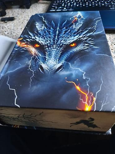 pullar: Əla vəziyyətdə 2 kitab satılır. Rebecca Yarros - Dördüncü Kanat — 6